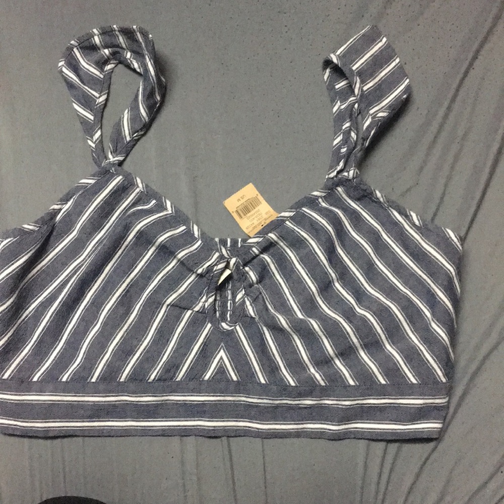 American Eagle Crop Top